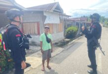 Demi Menciptakan Situasi Aman Kondusif, Personel Brimob Laksanan Patroli dan Sambang Warga