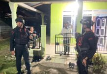 Personel Brimob Batalyon D Pelopor Gencar Patroli dan Sambang Warga