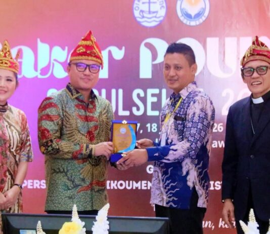 Bupati Delis Buka Raker POUK VIII Sulselra di Kolonodale