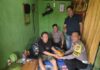 Bentuk Kepedulian, Polres Morut Jenguk dan Berikan Bantuan Kepada Rekan Wartawan yang Mengalami Kecelakaan