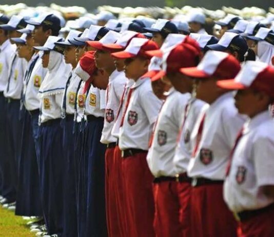 Bantuan Seragam Sekolah di Luwu Timur Belum Dibagikan, Tas dan Sepatu Diproduksi di Bandung