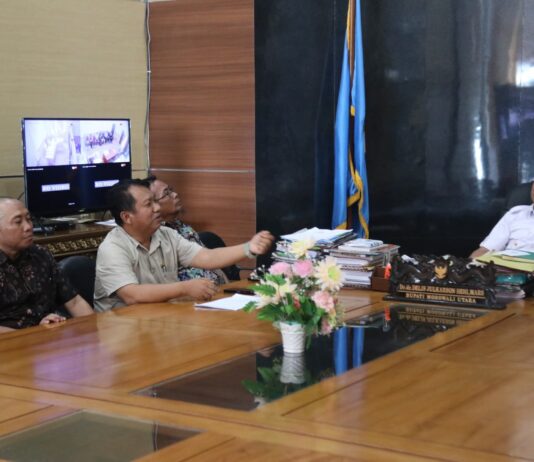 Bupati Delis Panggil Dinas PUPR Morut Klarifikasi Keluhan Penerbitan PBG