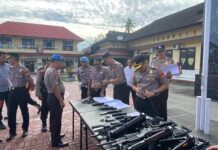 Pastikan Penggunaan Sesuai Prosedur, Kapolres Luwu Utara Periksa Ratusan Senjata Api Dinas