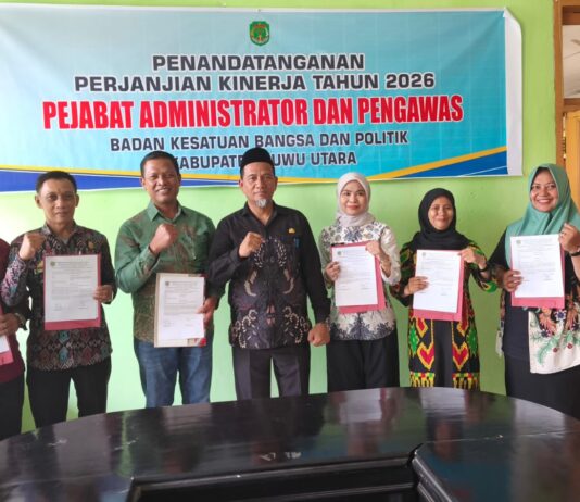 Kaban Kesbangpol Luwu Utara Lakukan Penandatangan Perjanjian Kinerja dan Rakor Monev Triwulan III 2026