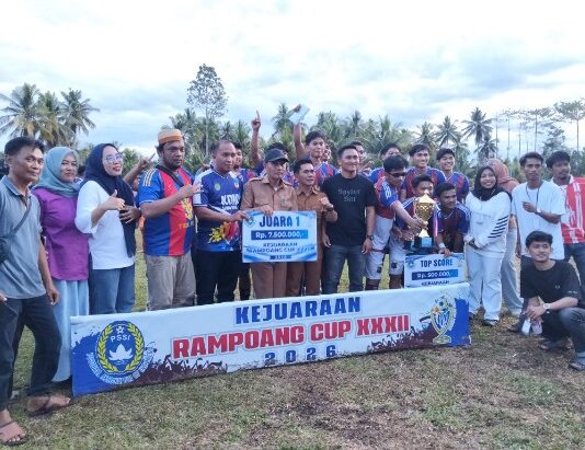 Kepala Disporapar Luwu Utara Resmi Tutup Turnamen Rampoang Cup Ke-32, Tiga Putra Raih Juara I