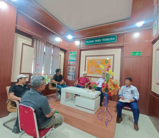 Ketua PN Malili Sambut Pengurus PWI Luwu Timur, Siap Jadi Pemateri OKK