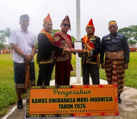 Bupati Morowali Utara Pimpin Upacara Hardiknas 2026 di Mori Atas