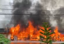 Breaking News, 9 Lapak di Kelurahan Salassa Terbakar, Kerugian Capai Puluhan Juta