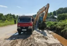 PT PUL Bersama Balai Besar Pelaksanaan Jalan Nasional Benahi Drainase di Jalan Poros Salu Ciu