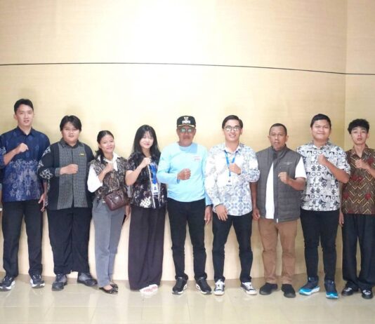 Wabup Morut Resmi Lepas 10 Calon Mahasiswa Penerima Beasiswa PT NNI ke Sumatera Utara