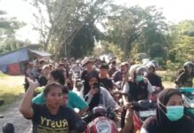 Ratusan Masyarakat Sambut Jenazah Kades Rinjani