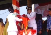Puncak HUT RI ke-81 di Baebunta Selatan Berlangsung Khidmat dan Ditutup dengan Upacara Penurunan Bendera