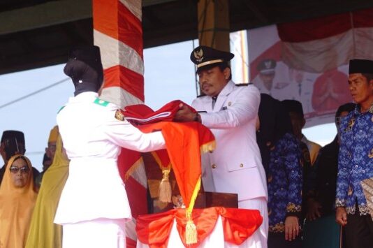 Puncak HUT RI ke-81 di Baebunta Selatan Berlangsung Khidmat dan Ditutup dengan Upacara Penurunan Bendera