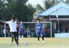 Ditandai Tendangan Bola Pertama, Bupati Buka Turnamen Sepak Bola APDESI Cup II DPC Luwu Utara