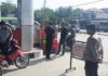 Pesan Tegas Kapolsek Wotu Turun Langsung Tertibkan Antrean di SPBU