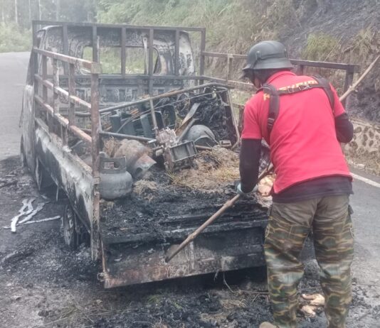 Mobil Pick Up Bermuatan Barang Dagangan Terbakar di Poros Rongkong–Seko, Kerugian Ditaksir Ratusan Juta