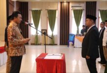 Bupati Lutra Lantik Muchammad Ichsan Lussa Jadi Direktur Perumda Tirta Bukae Masa Jabatan 2026–2031