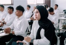 Membuka Kesempatan melalui Pendidikan, Vale Indonesia Serahkan Ijazah Paket C bagi Masyarakat di Pomalaa